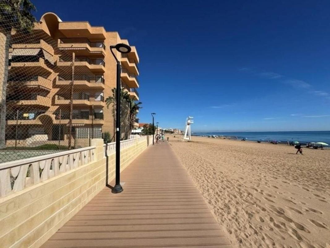 Sprzedaż mieszkania w Piso en Los Europeos, Torrevieja, Torrevieja
photo 2