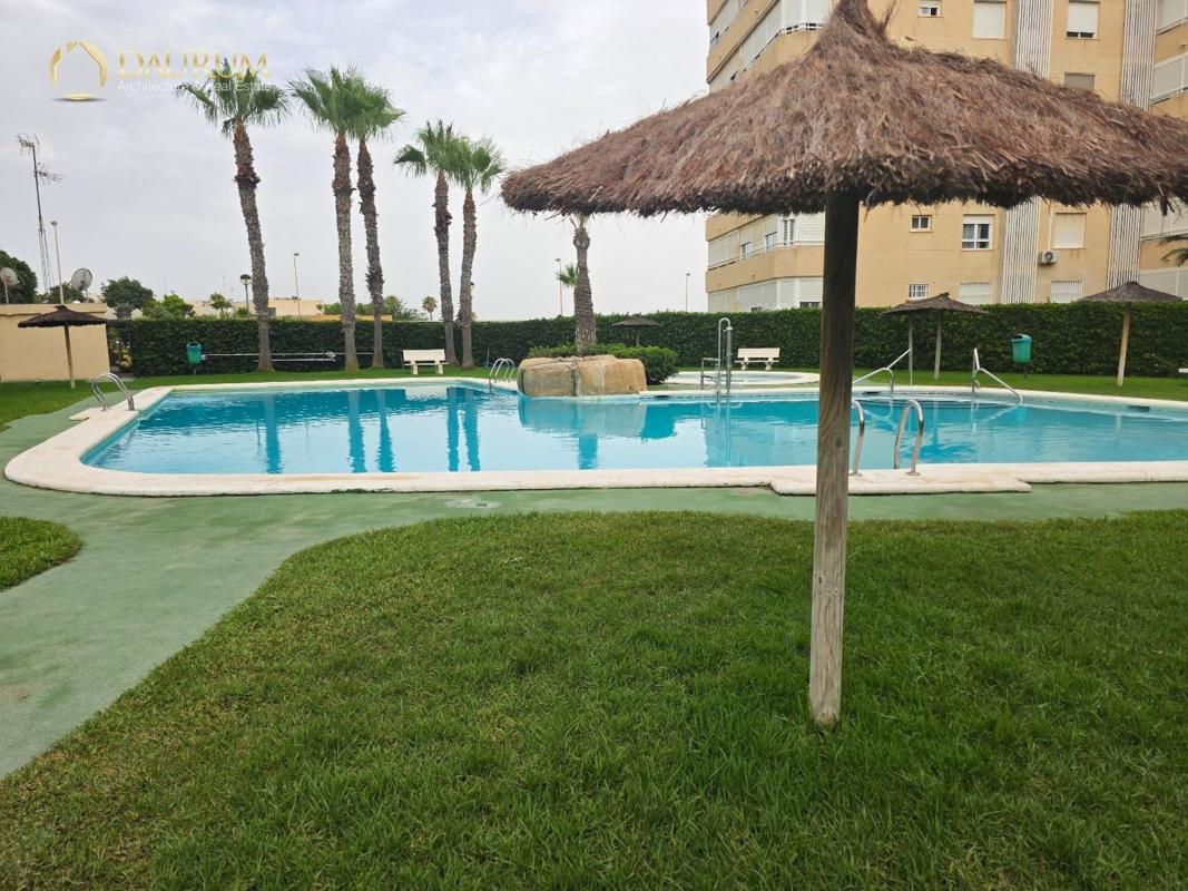 Venta de piso en Piso en Calle Musico Juan Latorre Baeza, El Palmeral-Urbanova-Tabarca, Alicante / Alacant, Alicante / Alacant
photo 1