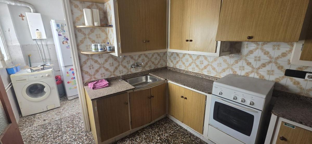 Venta de piso en Piso en Calle Reina Victoria, 129, Pont Nou-Corazón de Jesús, Elche / Elx, Elche / Elx
 photo 5