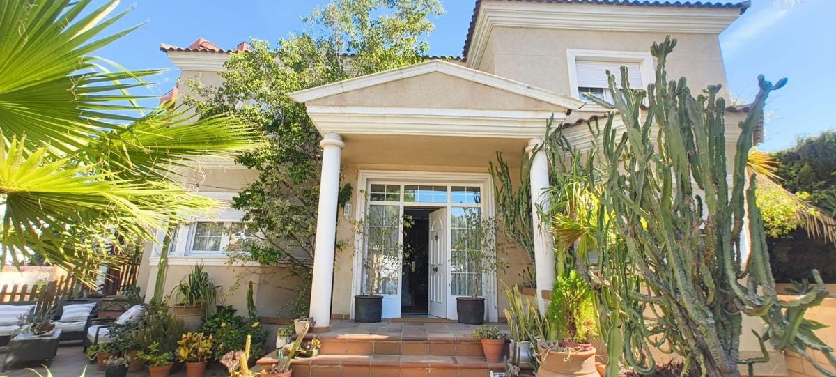 Properties for sale and rent in Spain photo 1