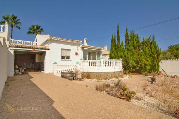 Casa o chalet independiente en Almazan, La Siesta - El Salado - Torreta, Torrevieja thumbnail 2