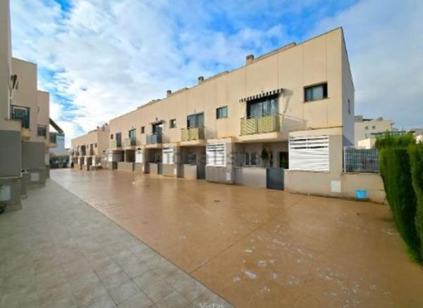 Chalet adosado en Calle Doctor Severo Ochoa, 7, Los Girasoles, San Vicente del Raspeig thumbnail 2