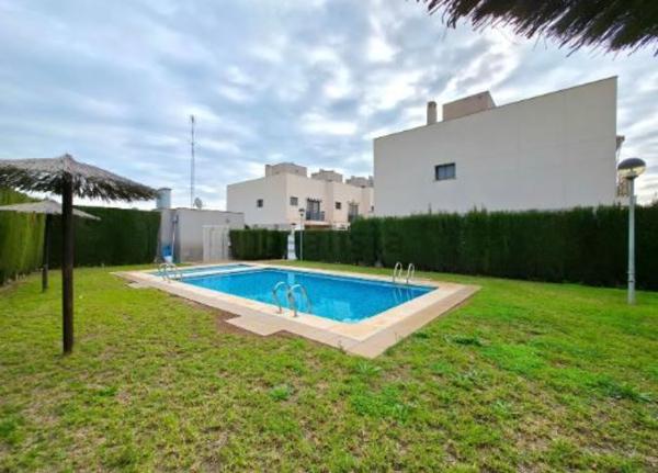 Chalet adosado en Calle Doctor Severo Ochoa, 7, Los Girasoles, San Vicente del Raspeig thumbnail 3