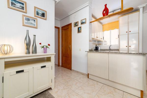 Sprzedaż mieszkania w Piso en Robleda, 18, La Siesta - El Salado - Torreta, Torrevieja, Torrevieja
 photo 3