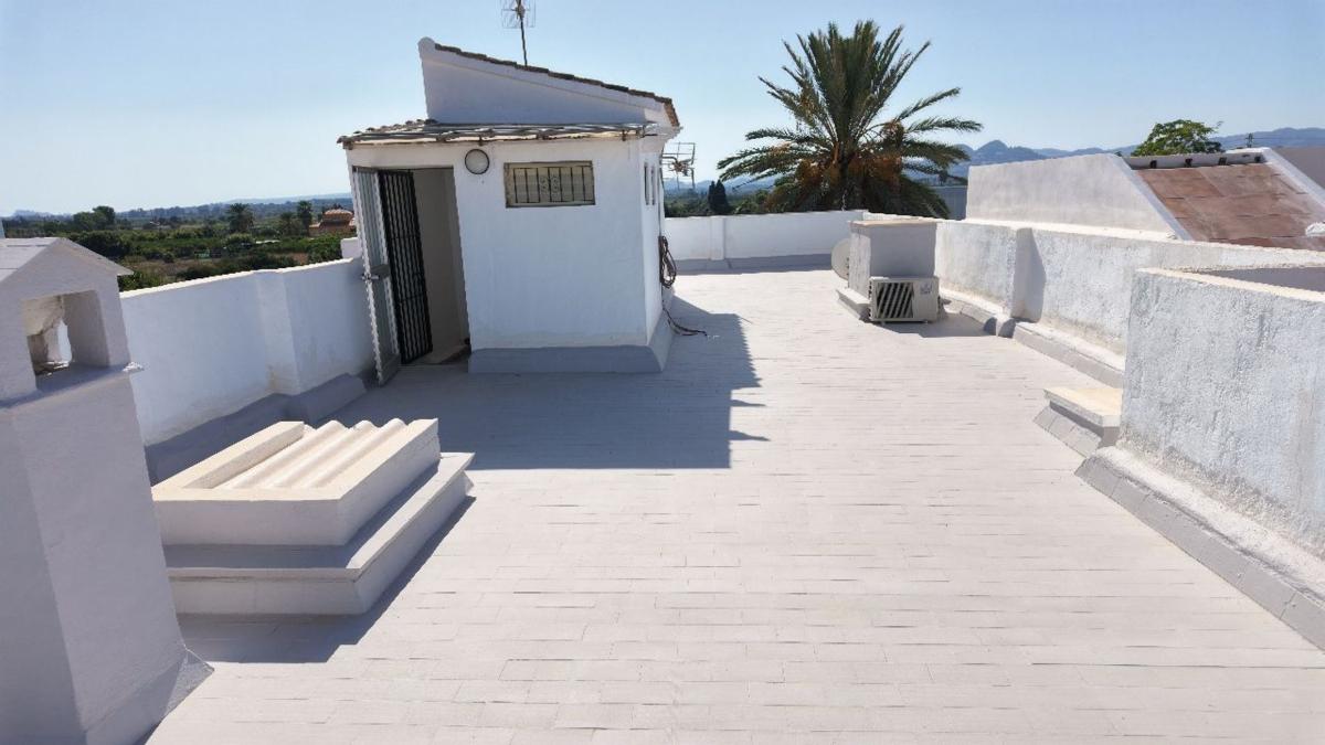 Properties for sale and rent in Spain photo 3