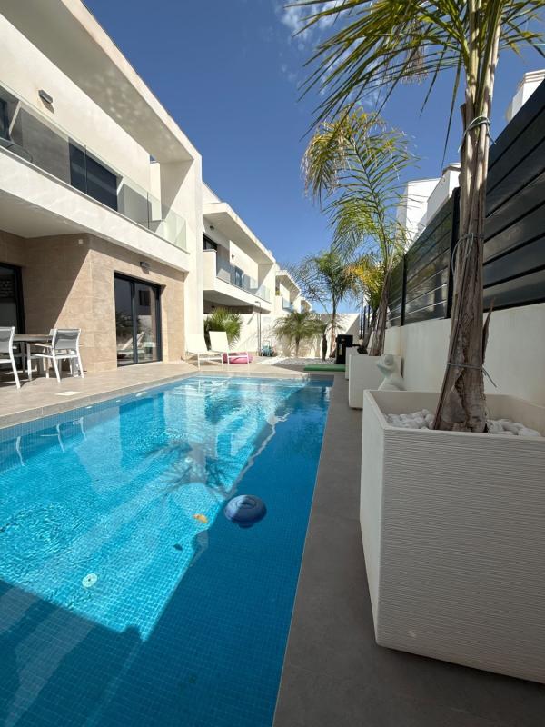 Properties for sale and rent in Spain photo 2
