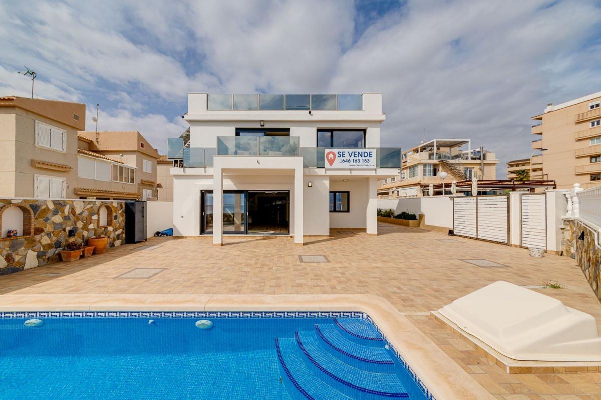 Properties for sale and rent in Spain photo 4
