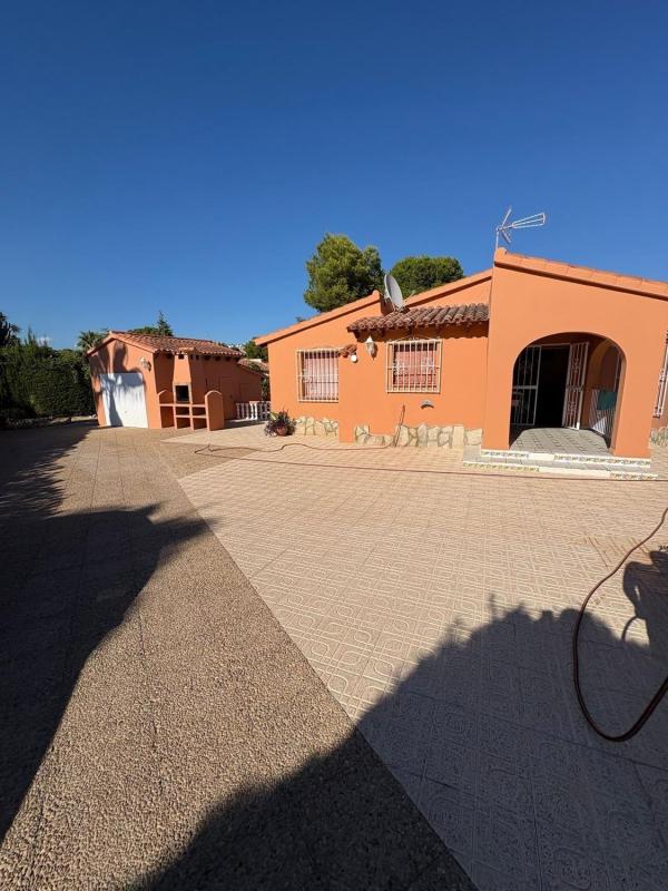 Properties for sale and rent in Spain photo 3