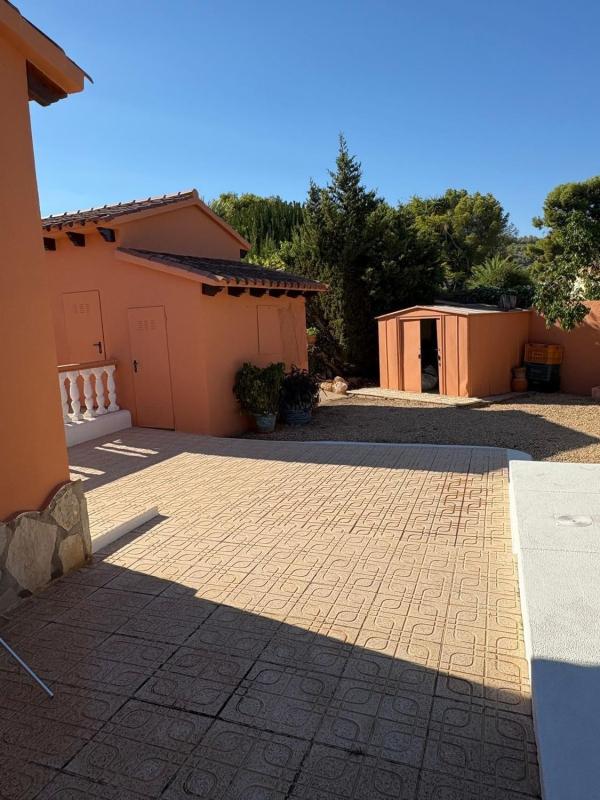 Properties for sale and rent in Spain photo 5
