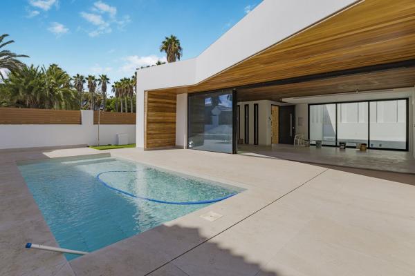Casa o chalet independiente en Calle Veleta, Los Balcones - Los Altos del Edén, Torrevieja photo 1