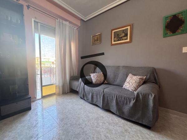 Sale of flat in Piso en Calle Beniarrés, Nou Alacant, Alicante / Alacant, Alicante
thumbnail 3