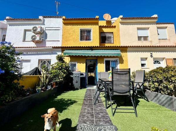 Chalet independiente en venta en Casa o chalet en La Siesta - El Salado - Torreta, Torrevieja, Torrevieja
thumbnail 2