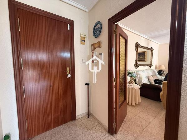 Venta de piso en Piso en Calle Doctor Claramunt, Virgen del Remedio - Parque lo Morant, Alicante / Alacant, Alicante / Alacant
thumbnail 3