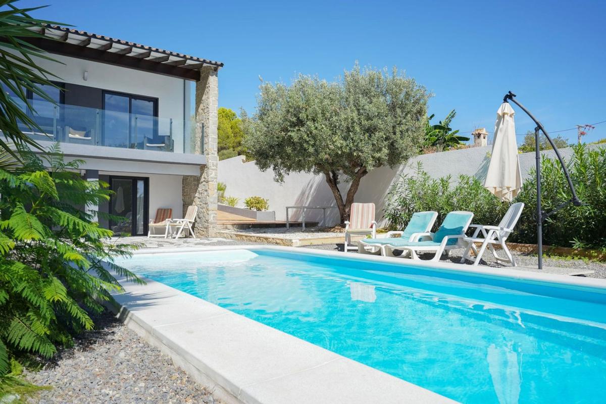 Properties for sale and rent in Spain photo 2