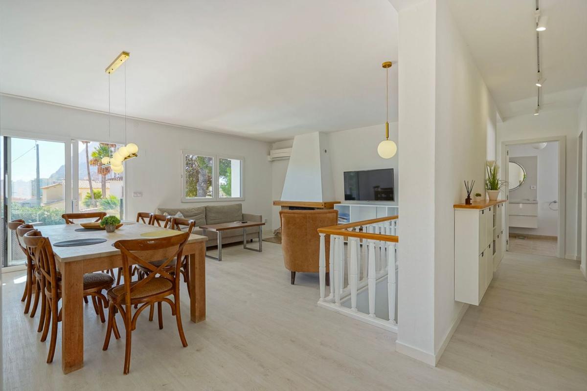 Properties for sale and rent in Spain photo 4