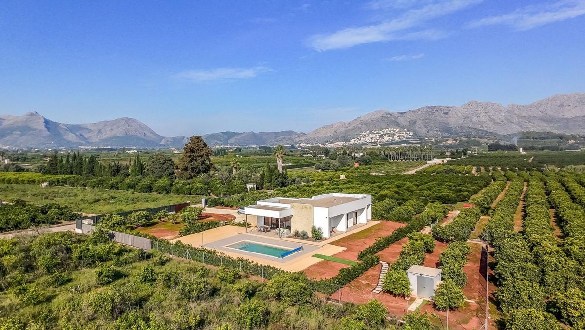 Properties for sale and rent in Spain photo 4