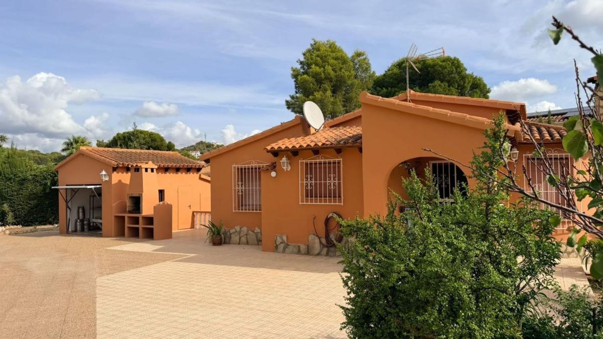 Properties for sale and rent in Spain photo 4