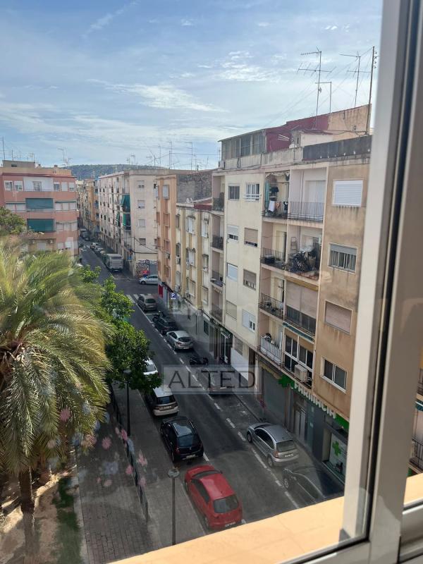 Продажа квартиры на Piso en Calle Pascual de la Mata, 18, Carolinas Altas, Alicante / Alacant, Аликанте / Алакант
 photo 4