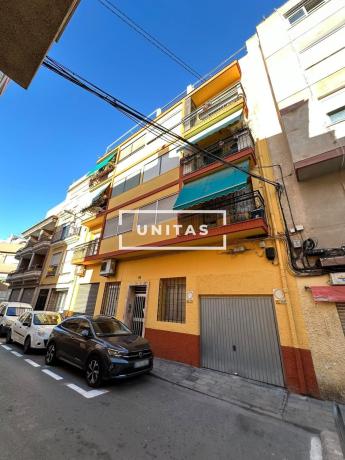 Продажа квартиры на Piso en Carolinas Altas, Alicante / Alacant, Аликанте / Алакант
photo 1