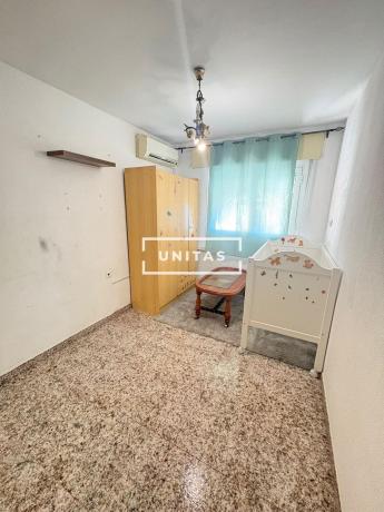 Venta de piso en Piso en Calle Serra de Cavalls, 5, Colonia Requena - Virgen del Carmen, Alicante / Alacant, Alicante / Alacant
 photo 4