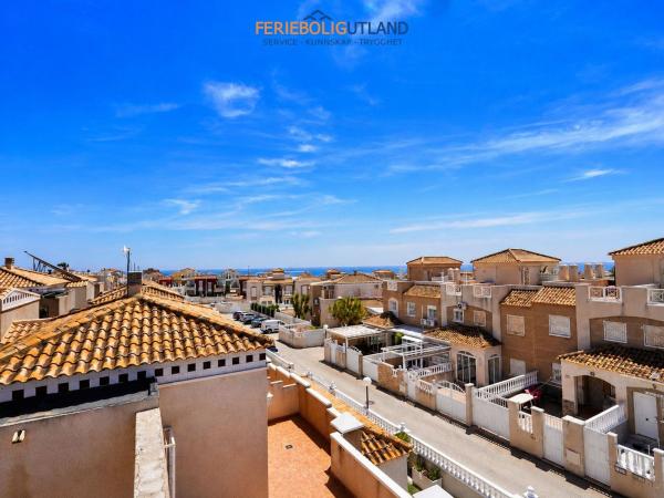 Chalet adosado en Avenida Paris s/n, Zona los Frutales, Torrevieja photo 1