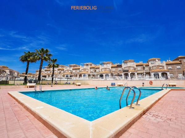 Chalet adosado en Avenida Paris s/n, Zona los Frutales, Torrevieja photo 2