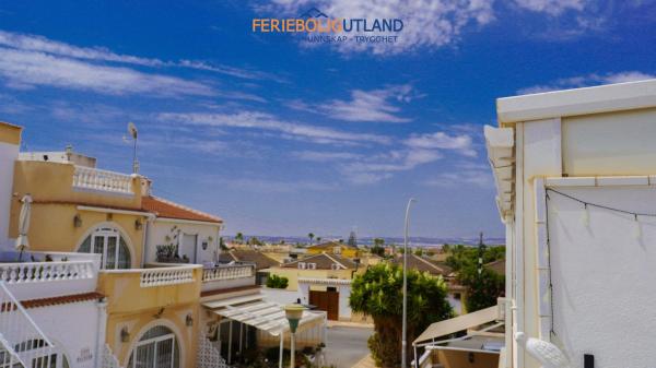 Chalet adosado en Calle Liszt, 327, La Siesta - El Salado - Torreta, Torrevieja photo 1