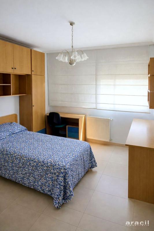Продажа квартиры на Piso en Barri Santa Rosa, Alcoy / Alcoi, Алкой
photo 2