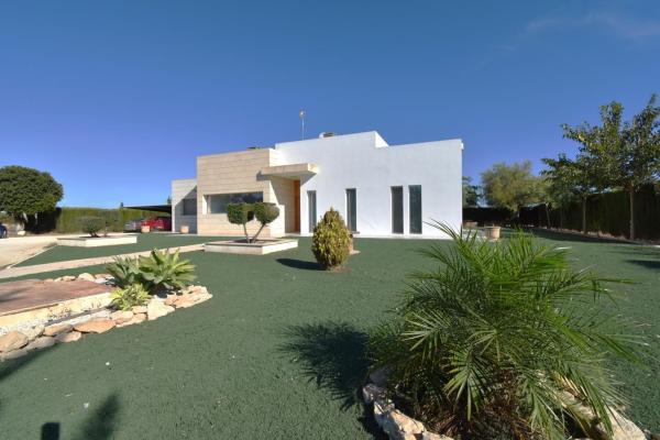 Casa o chalet independiente en Calle José García Ferrández, Carrús Oeste, Elche / Elx photo 1