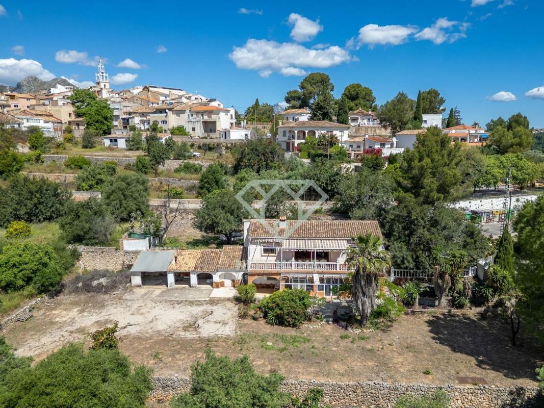Propiedades en venta y alquiler en España photo 1