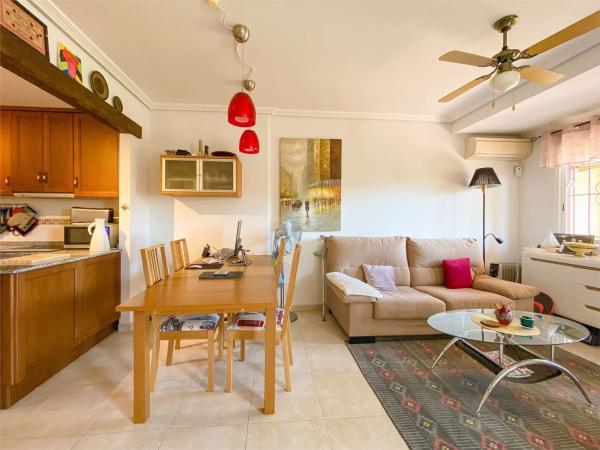 Chalet adosado en Calle Gabriela Mistral, Zona los Frutales, Torrevieja photo 4