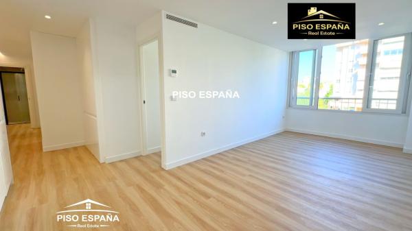 Venta de piso en Piso en Arpon, Del, Cabo de las Huertas, Alicante / Alacant, Alicante / Alacant
thumbnail 3