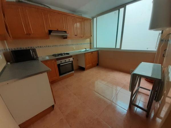 Продажа квартиры на Piso en Calle de la Fotógrafa Pilar Cortés Alemañ, 8, Altozano, Alicante / Alacant, Аликанте / Алакант
photo 1