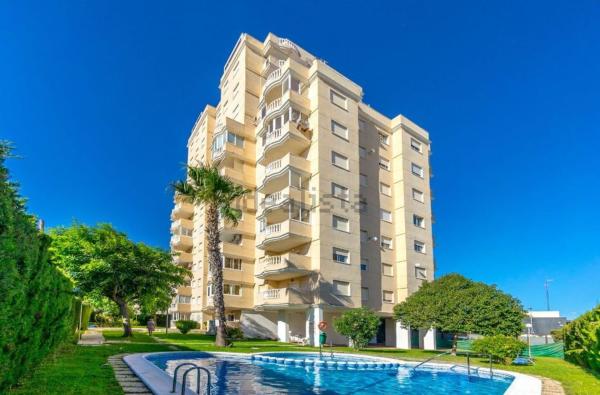 Продажа квартиры на Piso en Joven Pura, 69, Nueva Torrevieja, Torrevieja, Торревьеха
thumbnail 2