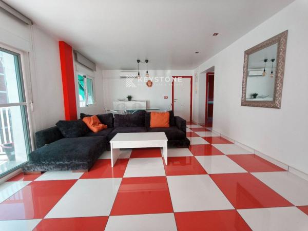 Sale of flat in Piso en Calle del Arquitecto Jover, Raval Roig-Virgen del Socorro, Alicante / Alacant, Alicante
thumbnail 2