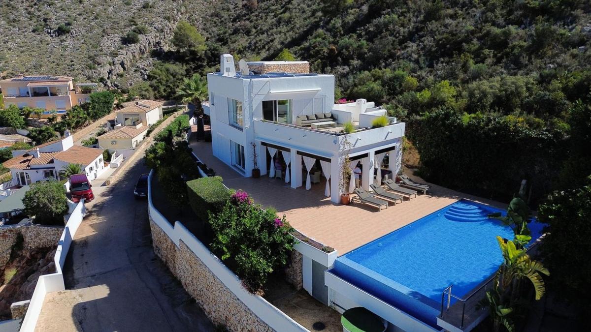 Sprzedaż niezależnego domku jednorodzinnego w Casa o chalet en El Portet-Pla del Mar, Moraira, Moraira photo 1
