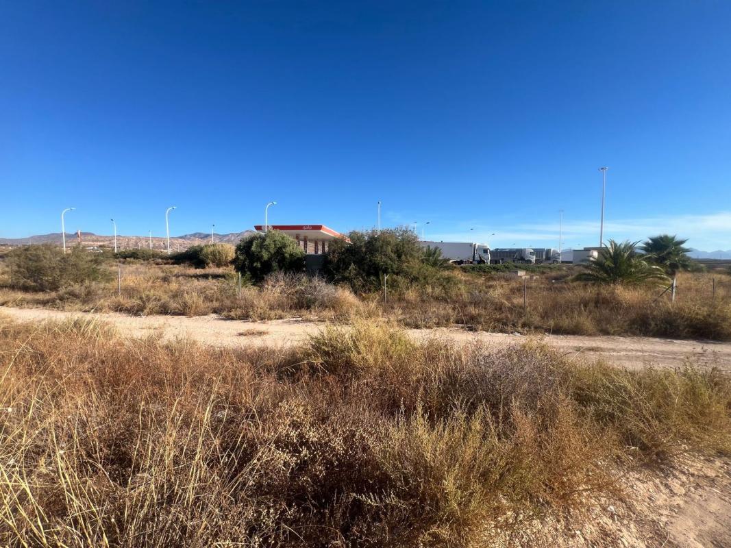 Terreno en venta en Agost, Alicante photo 5