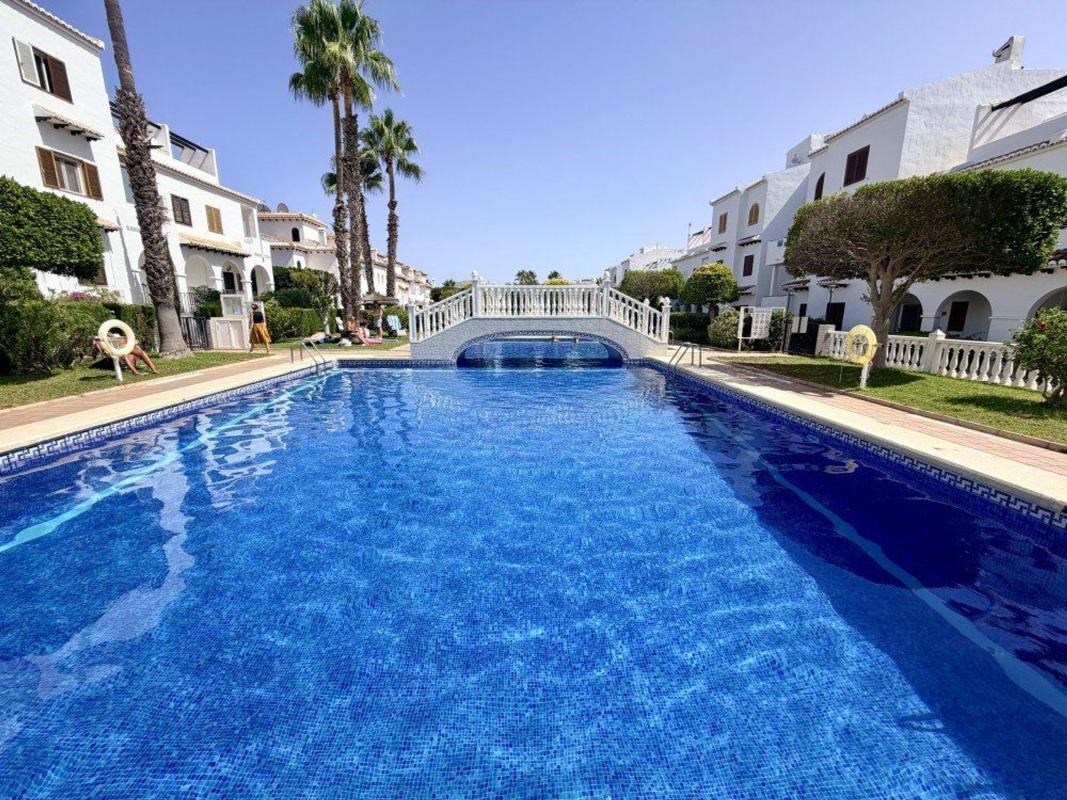 Продажа пентхауса на  Ático en Calle Bravo Hills Club, Rojales Hills - Rosa Bungalows, Rojales, Рохалес photo 4
