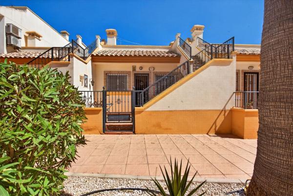 Chalet independiente en venta en Casa o chalet en Calle Orégano, Villamartín, Orihuela, Orihuela
thumbnail 3