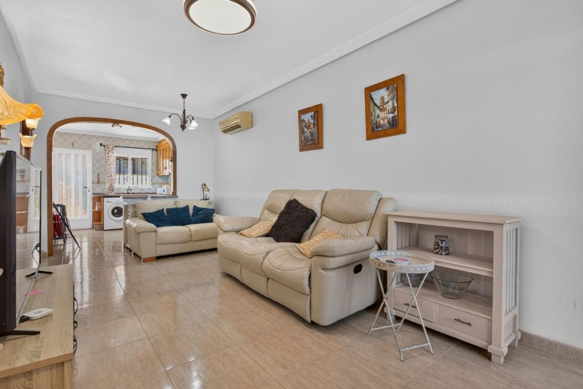 Venta de chalet independiente en Casa o chalet en Calle Orégano, Villamartín, Orihuela, Orihuela
 photo 5