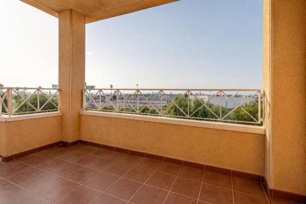Sprzedaż mieszkania w Piso en Calle Francisco Alonso Lorenzo, Parque Acuático - Sector 25, Torrevieja, Torrevieja
thumbnail 2