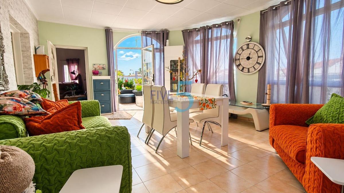 Sale of independent chalet in Casa o chalet en La Siesta - El Salado - Torreta, Torrevieja, Torrevieja
 photo 3