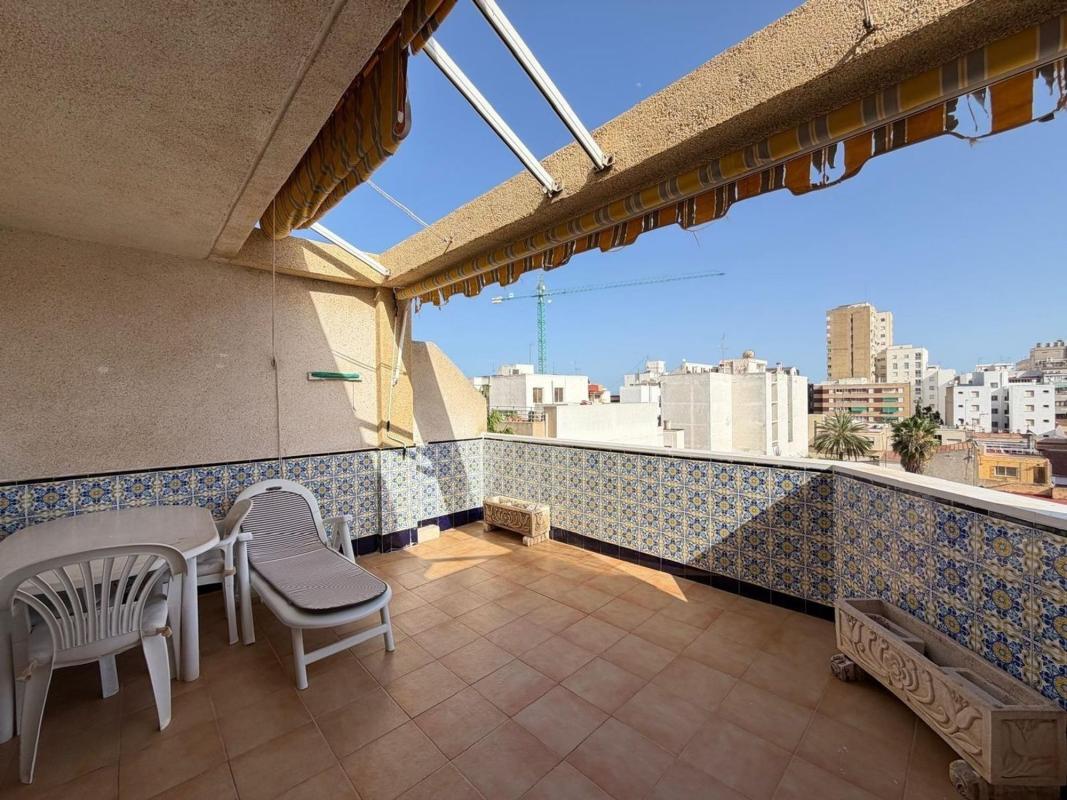 Продажа пентхауса на Ático en Calle Torrevejenses Ausentes, 47, Las Piscinas Naturales, Torrevieja, Торревьеха photo 2