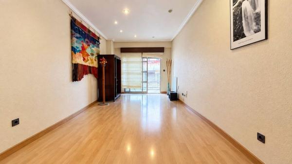 Sprzedaż mieszkania w Piso en Calle Antonio Machado, Reina Victoria-Miguel Hernández, Elche / Elx, Elche / Elx
 photo 4