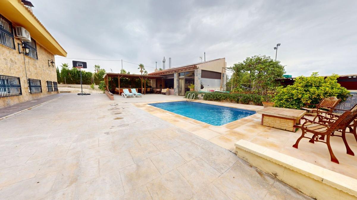 Properties for sale and rent in Spain photo 3