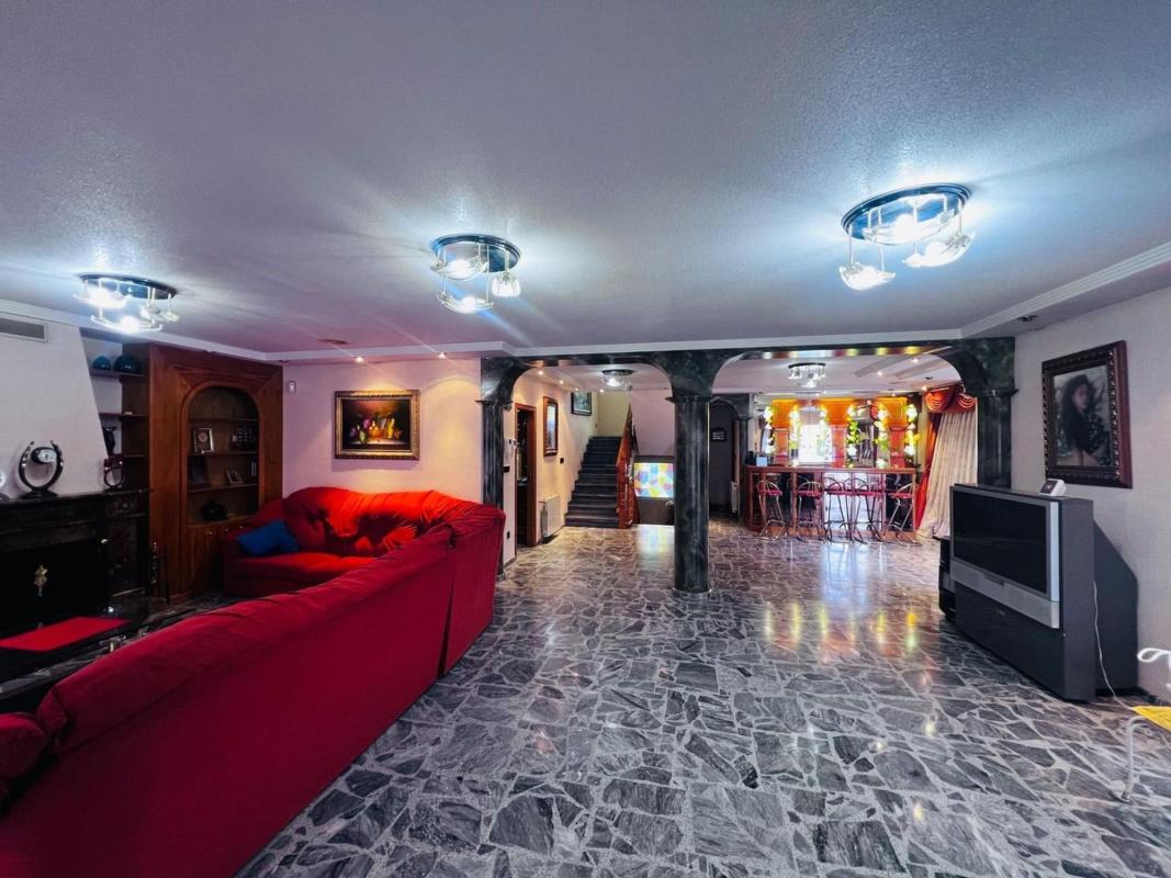 Properties for sale and rent in Spain photo 5