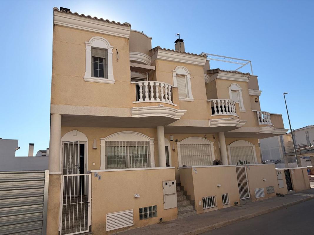 Properties for sale and rent in Spain photo 1