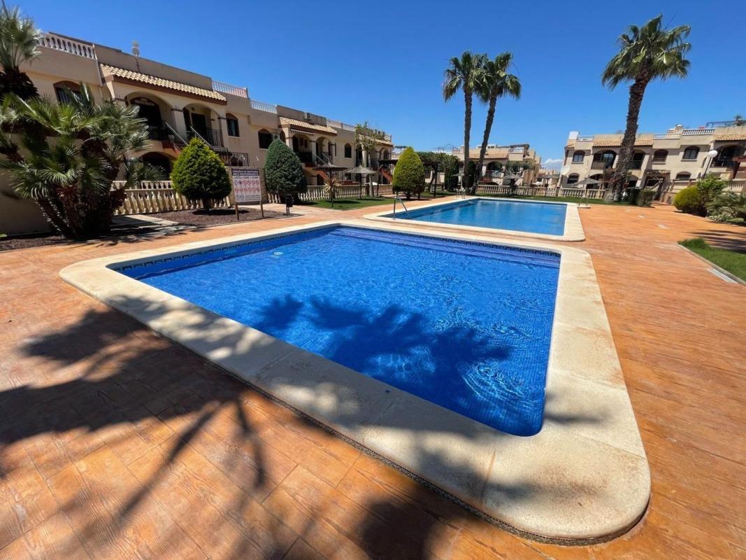 Продажа квартиры на Piso en Calle silvia Martinez Santiago, 25, Parque Acuático - Sector 25, Torrevieja, Торревьеха
photo 4