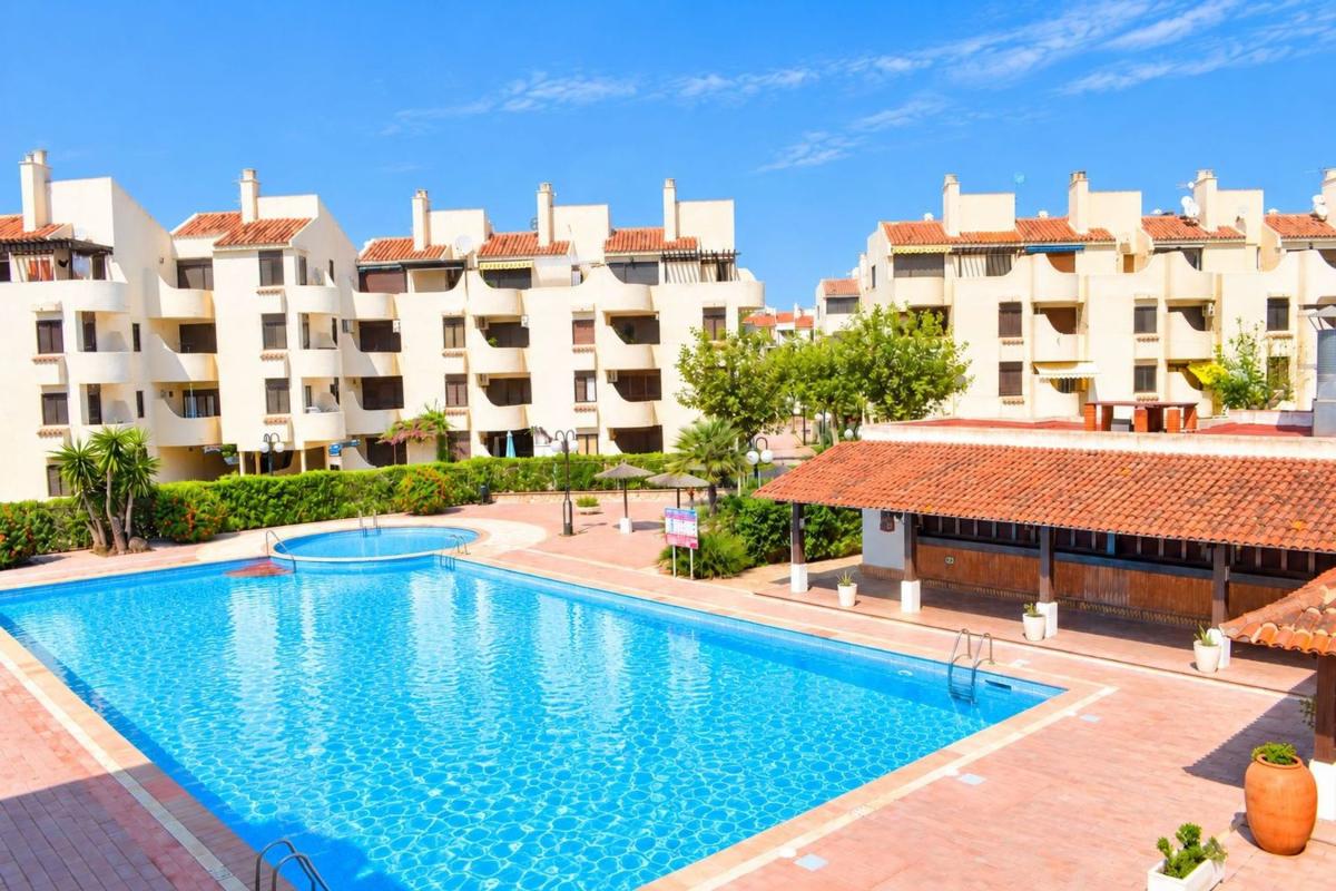 Продажа квартиры на Piso en Camino Assagador de Sant Pere, Les Bovetes-La Felicidad, Denia, Дения
photo 1