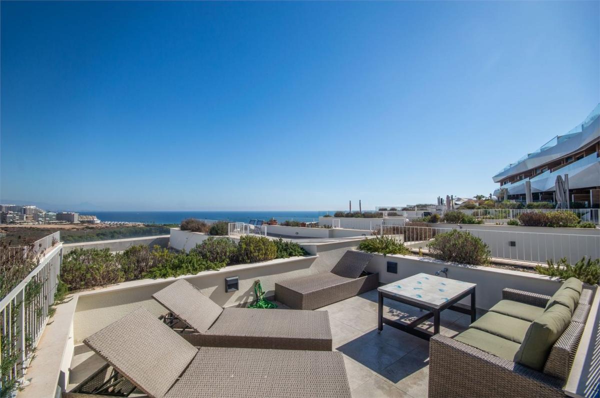 Venta de piso en Piso en Calle Canarias, Monte y Mar, Gran Alacant, Gran Alacant
photo 2